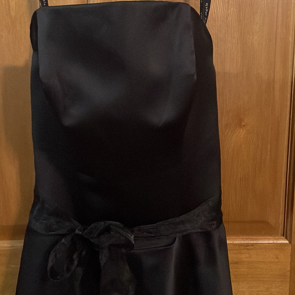 Alfred Angelo - Mid Length Grad/Prom Dress - Picture 2 of 9